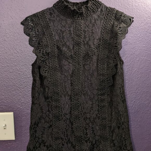 Cable and Gauge Black Lace Tank Size Large - Picture 2 of 11